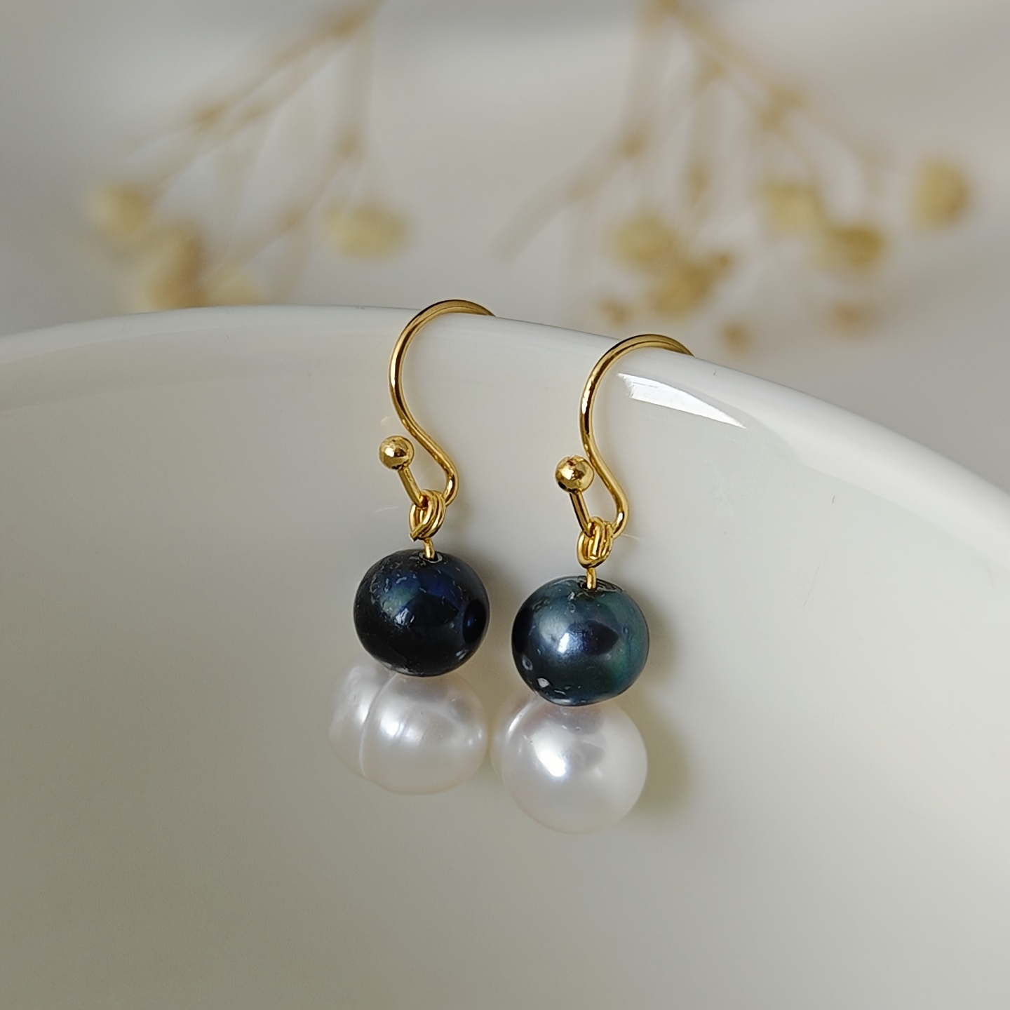 Women's Natural Freshwater Pearls Drop Earrings, Unisex